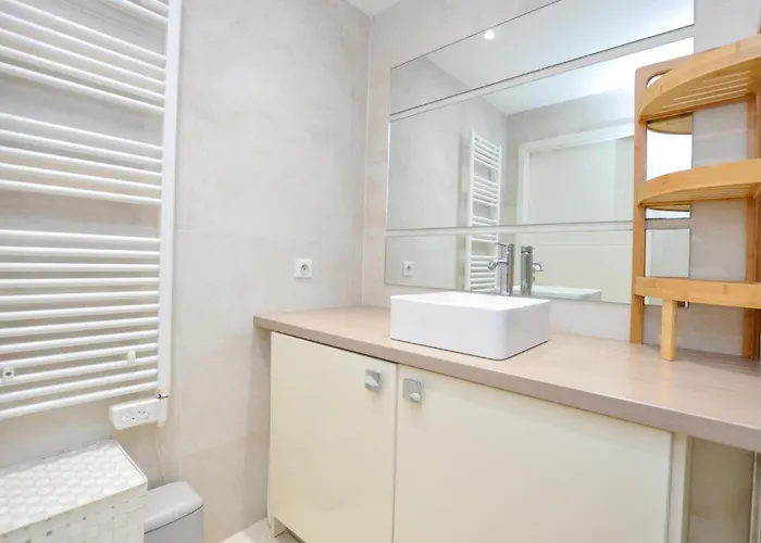 Apartment Awesome In With Wifi